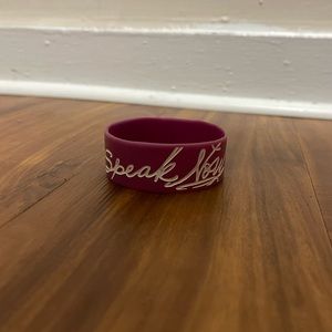 Lot of Taylor Swift/Ed Sheeran/One Direction Rubber Bracelets